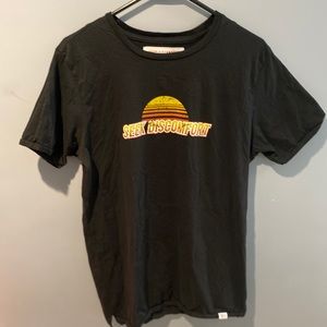 Yes Theory Seek Discomfort Size Medium T-Shirt